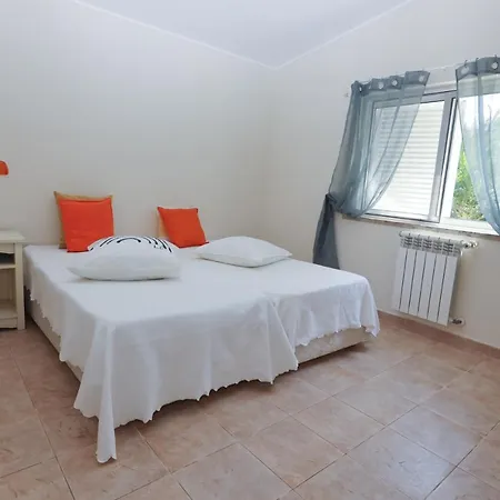 Golfinho In Alvor With 5 Bedrooms Portimão