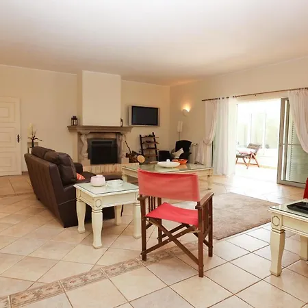 Golfinho In Alvor With 5 Bedrooms Villa